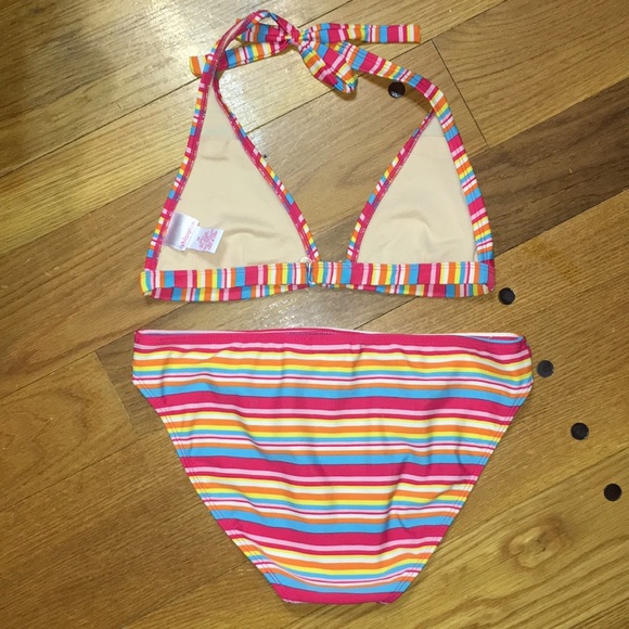 Bikini - Picture 2 of 4